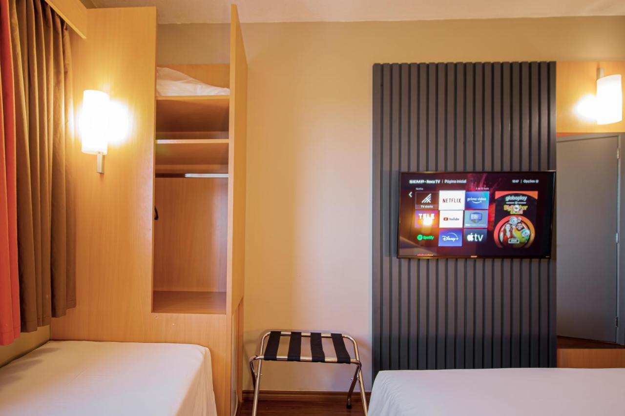 Hus Hotel Dourados
